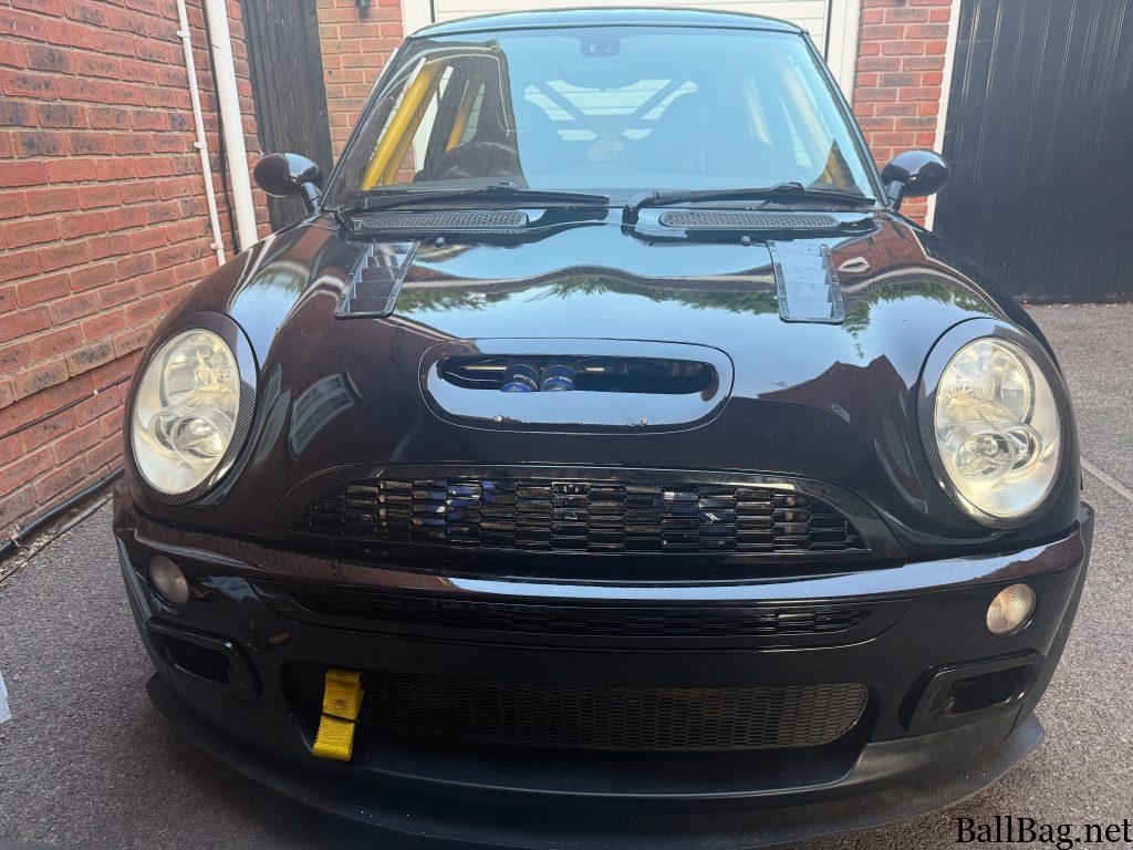 MINI Cooper S with installed front splitter
