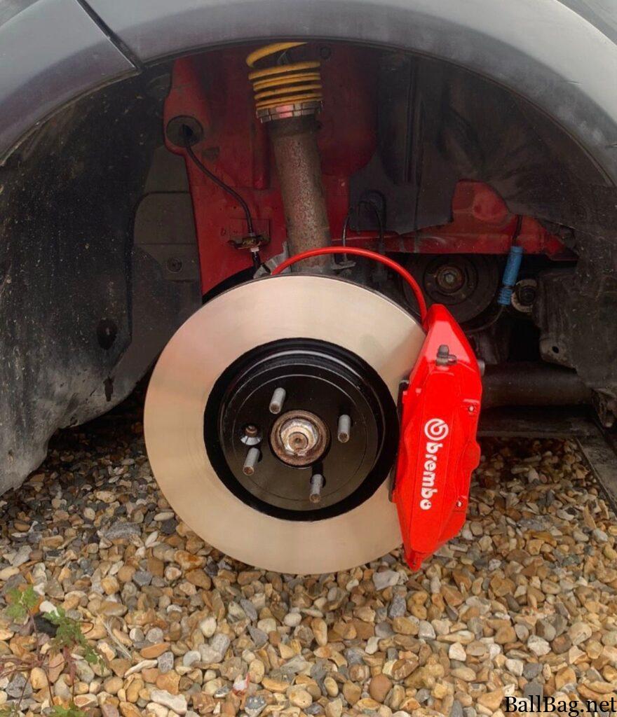 Alfa Romeo 159 Brembo brake conversion detail