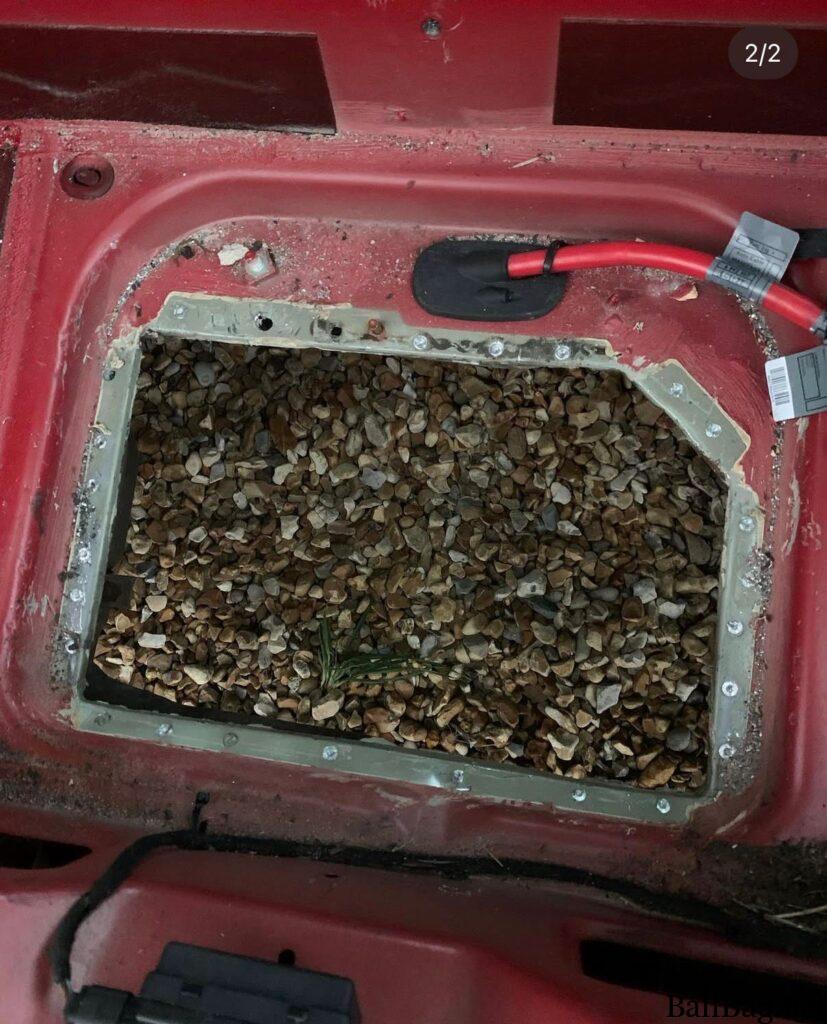 R56 exhaust mounting detail